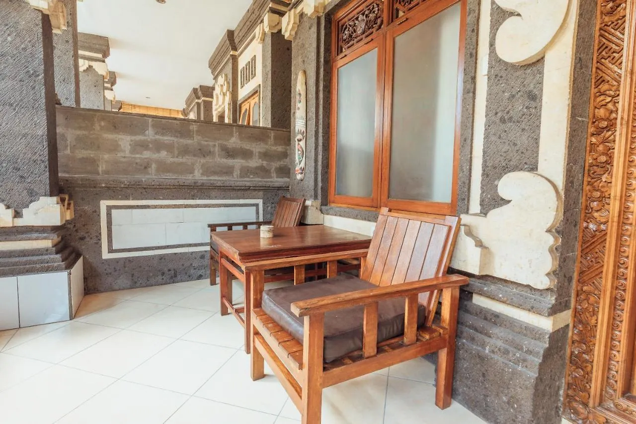 Hotel Suarsena Ubud 2*,