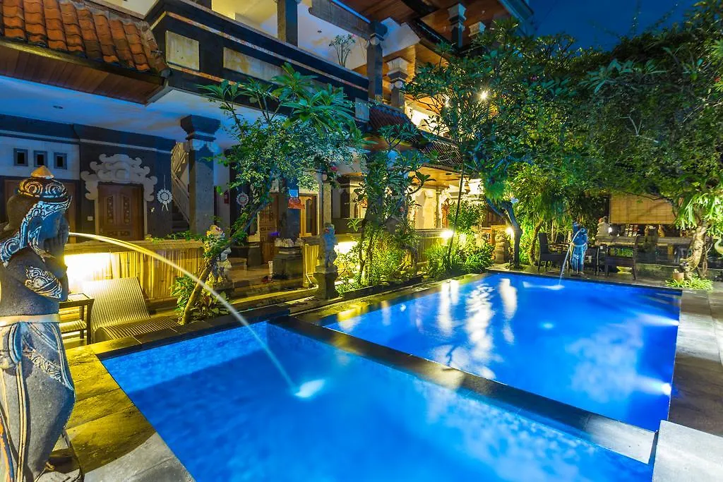 Suarsena Ubud Indonesien