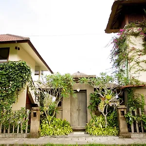 Rumah Taman Pensión